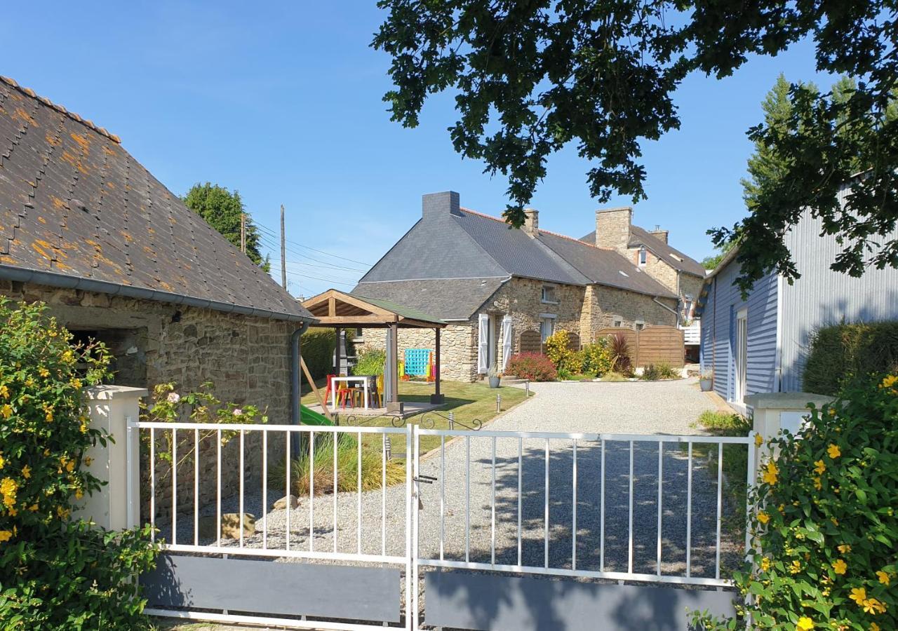 Charming Traditional 2-Bed Cottage Near Plemet Exterior photo