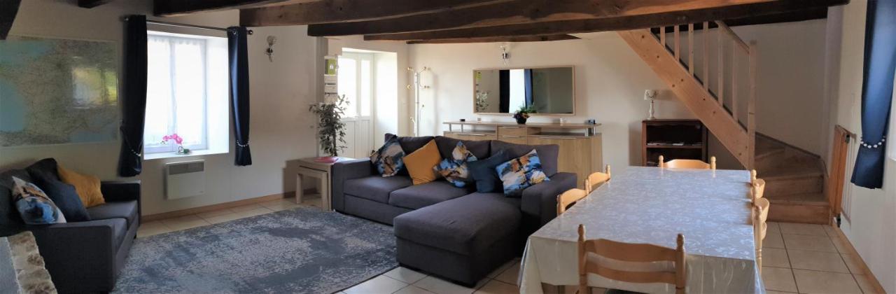 Charming Traditional 2-Bed Cottage Near Plemet Exterior photo